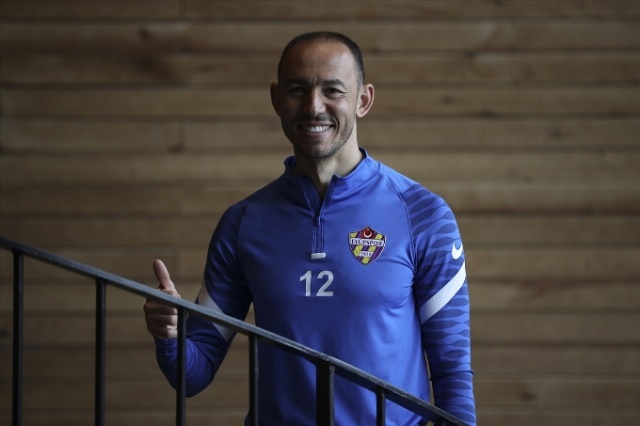 Umut Bulut'tan Trabzonspor sözleri: Şampiyonluk hayırlı olsun. Foto Haber 10