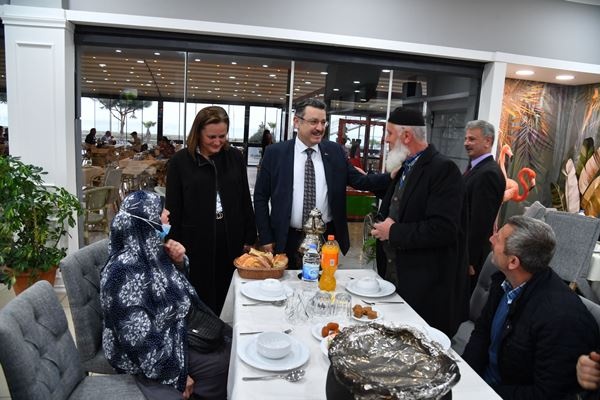 Başkan Genç, şehit aileleriyle iftarda buluştu. Foto Haber 8