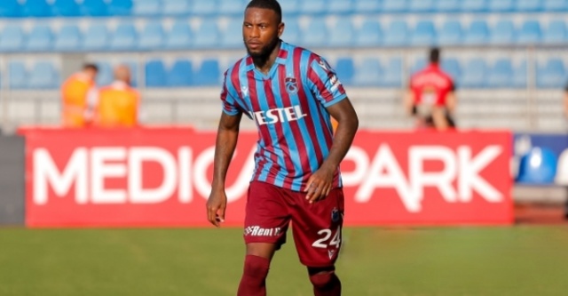 Trabzonsporlu futbolcu teklif bekliyor. Foto Galeri 6