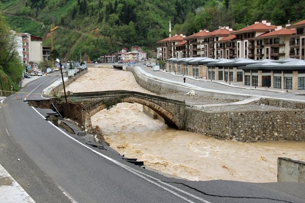 Giresun'da 20 ay önce yaşanan sel korkusu yeniden yaşandı. Foto Haber 3