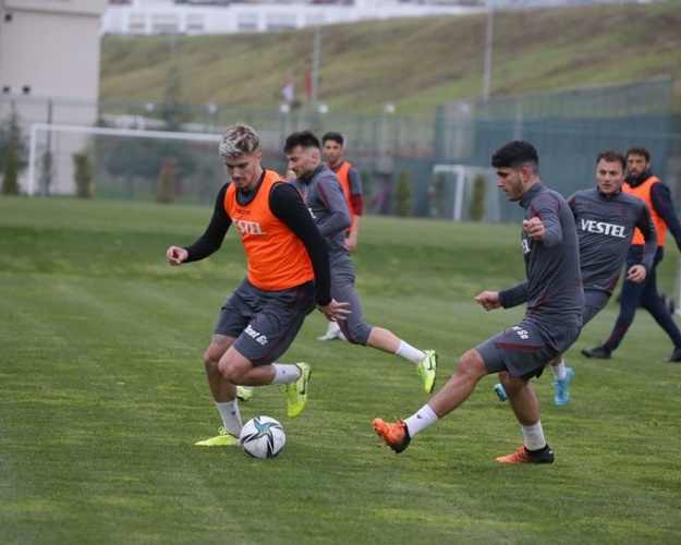 Trabzonspor Adana Demirspor maçı hazırlıklarına başladı. Foto Galeri 7