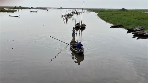 Afrika'da kölelikten kaçanların su üstünde kurduğu köy: Ganvie. Foto Haber 3