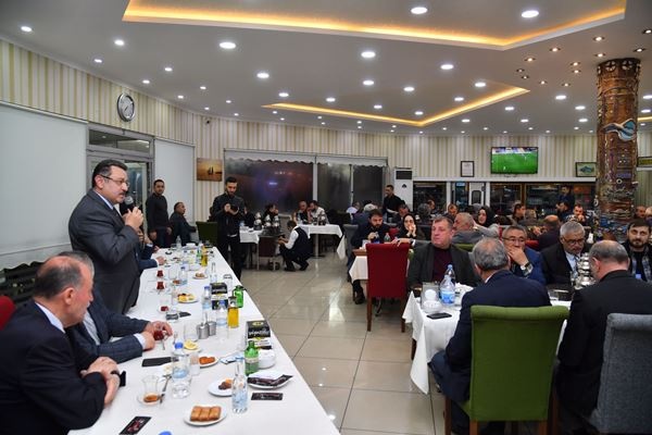 Başkan Genç’ten muhtarlara iftar! Foto Haber 14