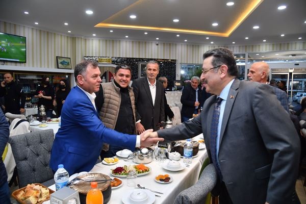 Başkan Genç’ten muhtarlara iftar! Foto Haber 12