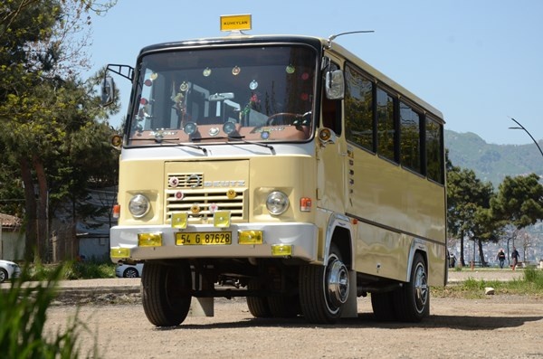 Ordu'da meraklısı olduğu eski Magirus minibüs için 300 bin TL harcadı. Foto Galeri 3