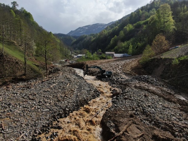 Trabzon'da afetin izleri siliniyor. Foto Galeri 11