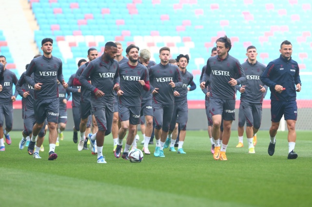 Trabzonspor'un antrenmanından muhteşem kareler. Foto Haber 15