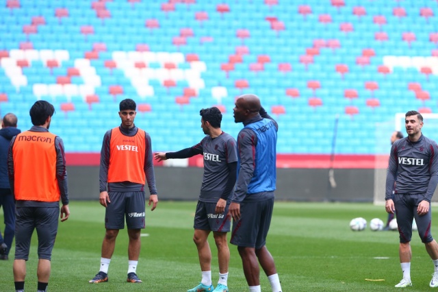 Trabzonspor'un antrenmanından muhteşem kareler. Foto Haber 11