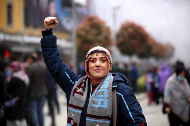 Trabzon'a 'şampiyonluk' göçü. Foto Haber 2