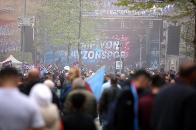 Trabzon'a 'şampiyonluk' göçü. Foto Haber 6