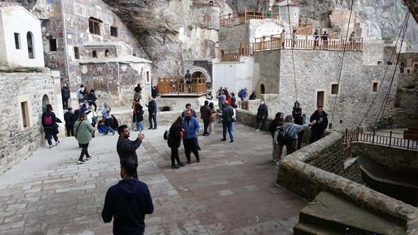 Sümela’ya bayramda ziyaretçi akını. Foto Haber 8