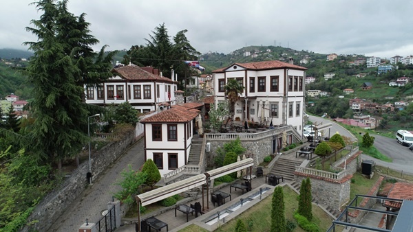 Akçaabat'taki tarihi Orta Mahalle gezginlerin rotasında. Foto Haber 2
