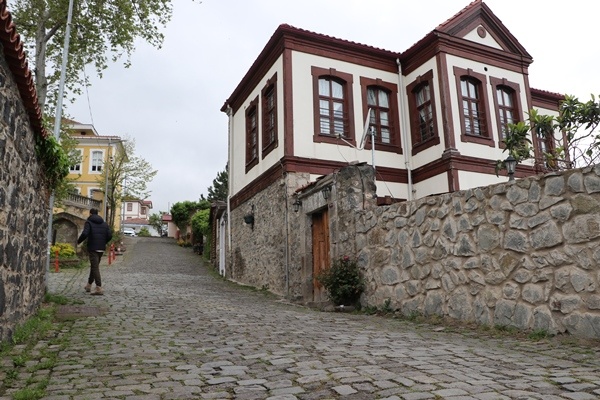 Akçaabat'taki tarihi Orta Mahalle gezginlerin rotasında. Foto Haber 5