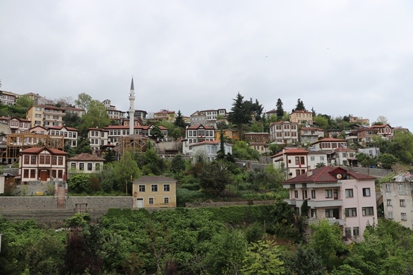 Akçaabat'taki tarihi Orta Mahalle gezginlerin rotasında. Foto Haber 8