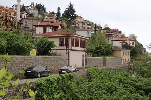 Akçaabat'taki tarihi Orta Mahalle gezginlerin rotasında. Foto Haber 14