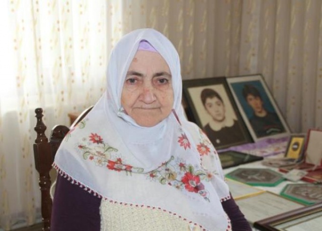 28 yıldır şehit oğlunun hatıralarını odasında yaşatıyor. Foto Galeri 6