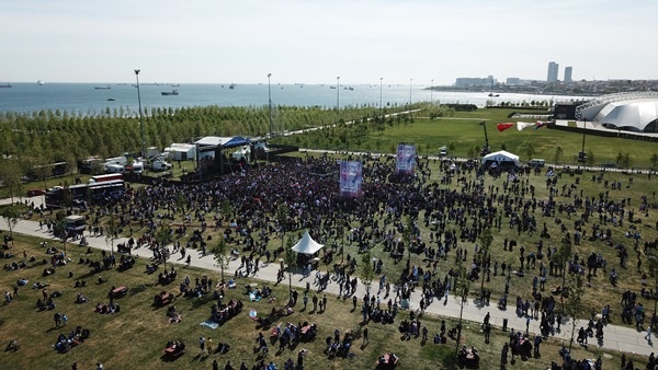 Trabzonspor taraftarı Yeni Kapı'da! Muhteşem kareler...Foto Galeri 16