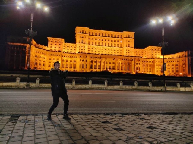 Gümüşhane'den yola çıktı! Otostopla 5 bin TL'ye 14 ülkede, 120 şehir gezdi. Foto Haber 6