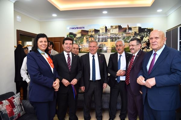 Bayburtlular Derneği yeni hizmet binasına kavuştu! Foto Haber 7