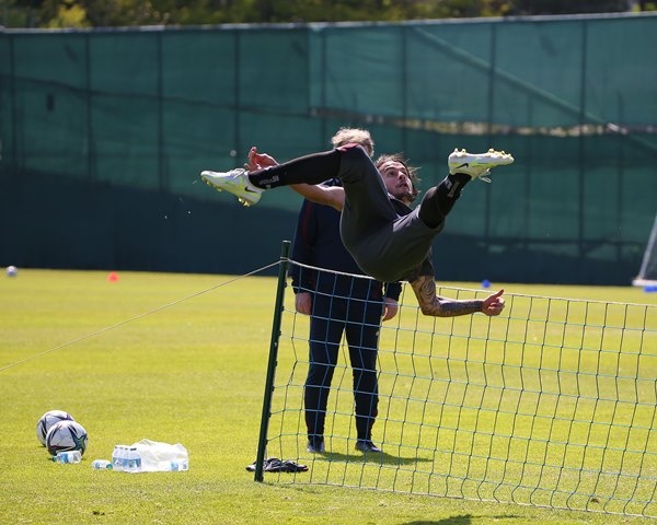 Trabzonspor’da Gervinho Sürprizi! Geri döndü. Foto Haber 16