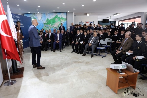 Bakan Karaismailoğlu, KTÜ’de öğrencilerle Buluştu. Foto Haber 7