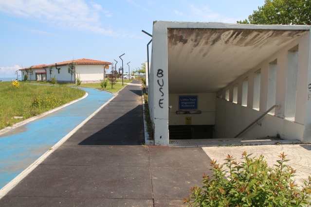 Rize'de alt geçide tuvaletini yapanların fotoğraflarını astılar. Foto Haber 12