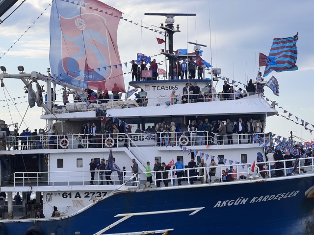 Trabzonspor kutlamalara denizden başladı! Muhteşem görüntüler. Foto Haber 9