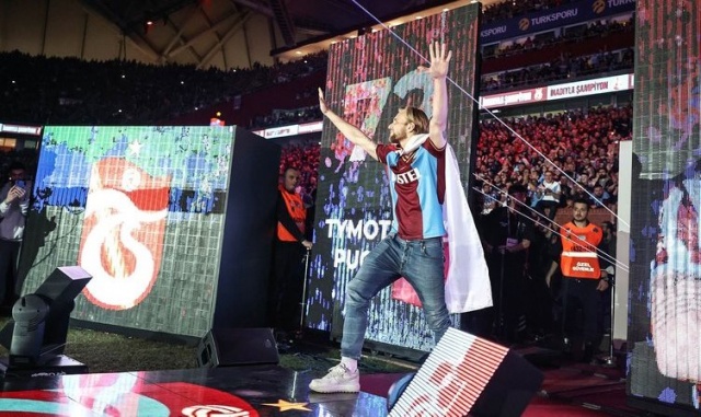 Trabzonspor'un kutlaması ABD'de haber oldu. Foto Haber 2