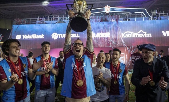 Trabzonspor'un kutlaması ABD'de haber oldu. Foto Haber 7