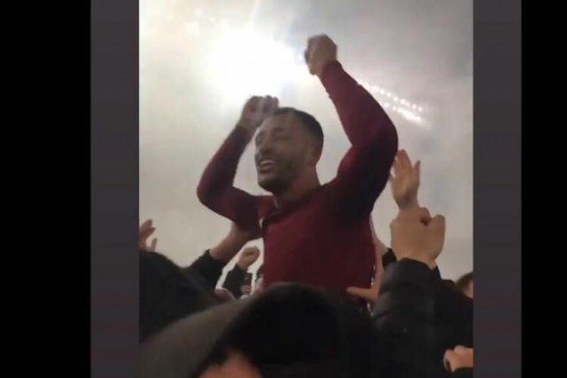 Trabzonsporlu Hugo'nun kramponlarının biri satışta diğeri fanusta! Foto Haber 18