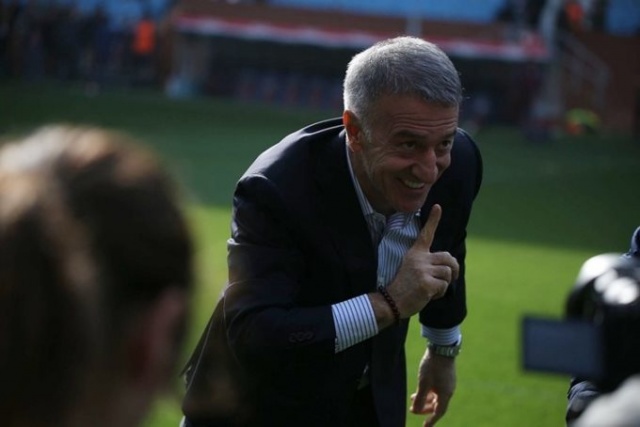 Ağaoğlu'nun eşi ve kızı şampiyonluk sürecini anlattı. Foto Haber 11