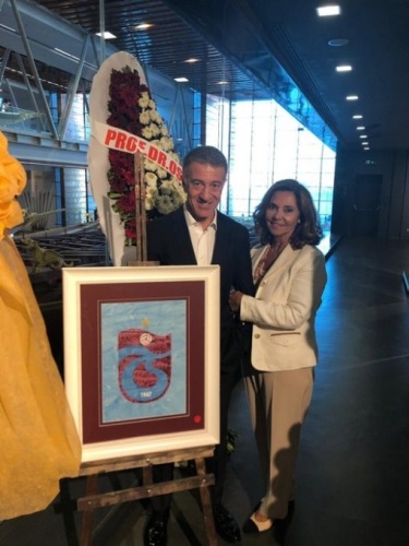 Ağaoğlu'nun eşi ve kızı şampiyonluk sürecini anlattı. Foto Haber 7