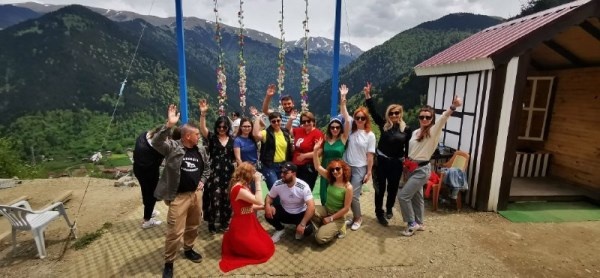 Gürcü turistlerin Uzungöl ilgisi. Foto Haber 3