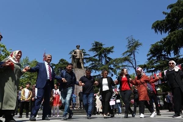 Trabzon'da "Biz Büyük Bir Aileyiz" yürüyüşü yapıldı. Foto Galeri 5