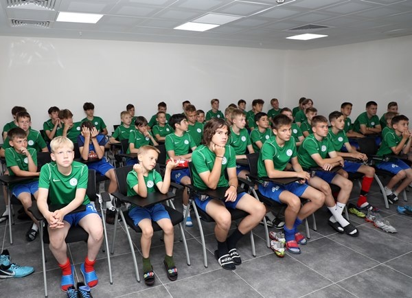 Trabzon'da kalan Ukraynalı çocuklar Türkiye'ye müteşekkir.Foto Haber 32