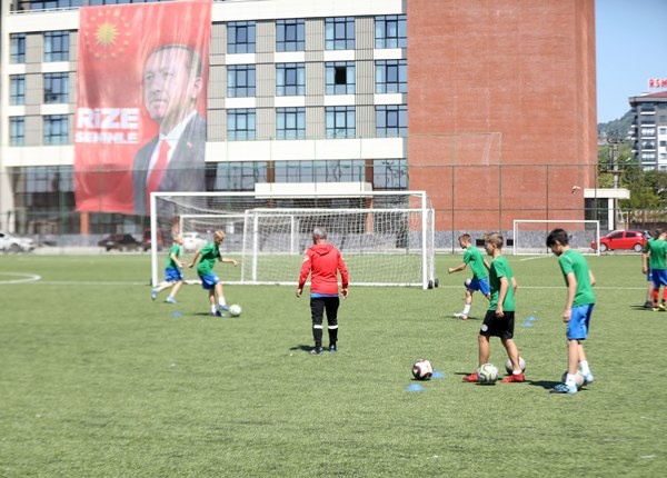 Trabzon'da kalan Ukraynalı çocuklar Türkiye'ye müteşekkir.Foto Haber 37