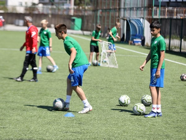 Trabzon'da kalan Ukraynalı çocuklar Türkiye'ye müteşekkir.Foto Haber 33
