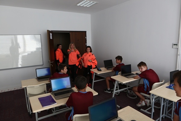 Trabzon'da kalan Ukraynalı çocuklar Türkiye'ye müteşekkir.Foto Haber 9