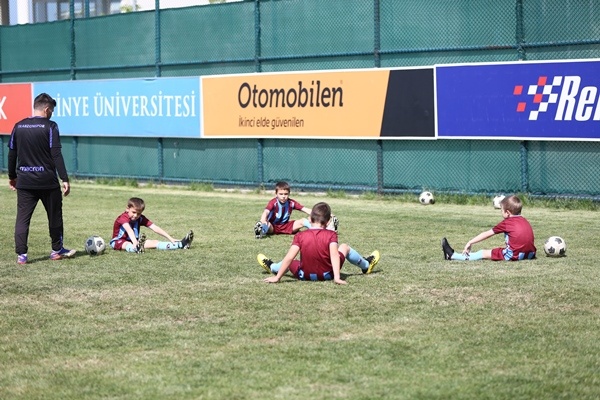 Trabzon'da kalan Ukraynalı çocuklar Türkiye'ye müteşekkir.Foto Haber 29