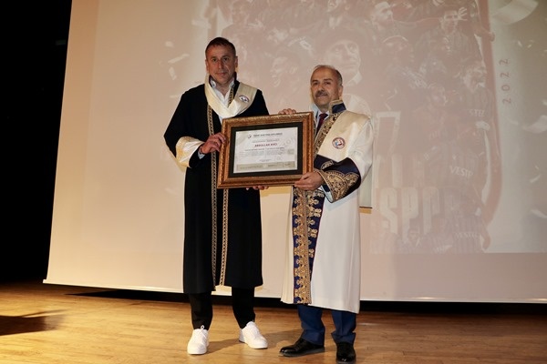 Abdullah Avcı'ya fahri doktora unvanı verildi. Foto Haber 16