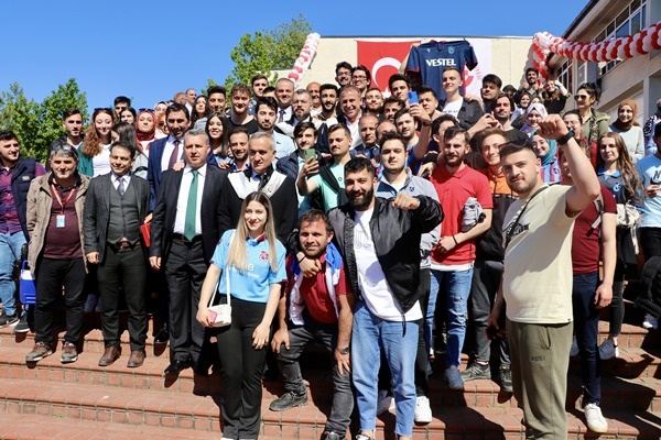 Abdullah Avcı'ya fahri doktora unvanı verildi. Foto Haber 10