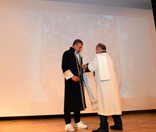 Abdullah Avcı'ya fahri doktora unvanı verildi. Foto Haber 5