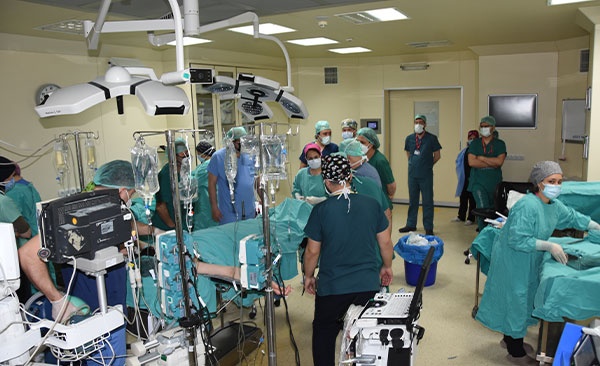 Abladan kardeşine karaciğer nakli! Karadeniz'de bir ilk. Foto Haber 4