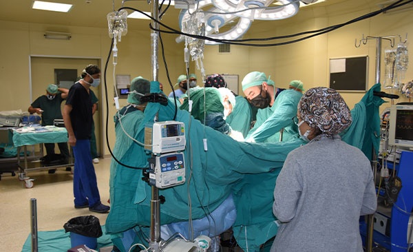 Abladan kardeşine karaciğer nakli! Karadeniz'de bir ilk. Foto Haber 6