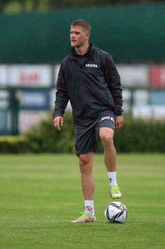 Cornelius, şampiyonluğu anlattı: “3 defa Danimarka'da şampiyonluk yaşadım ama buradaki kadar büyüğünü görmedim” Foto Haber 8