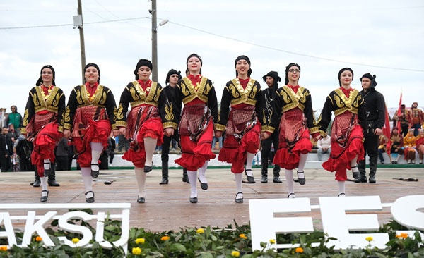 45.Uluslararası Giresun Aksu Festivalinde dilekler tutuldu. Foto Galeri 2
