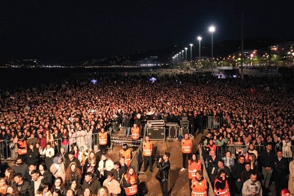 Karadeniz’in en büyük plajlarından biri Giresun’da hizmete açıldı. Foto Haber 8