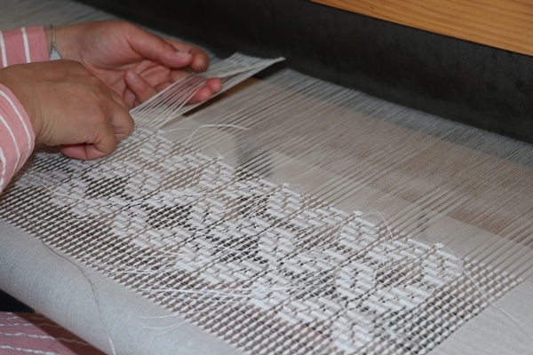 Karadeniz'in yöresel kumaşı "feretiko" yurt dışı pazarında. Foto Haber 3