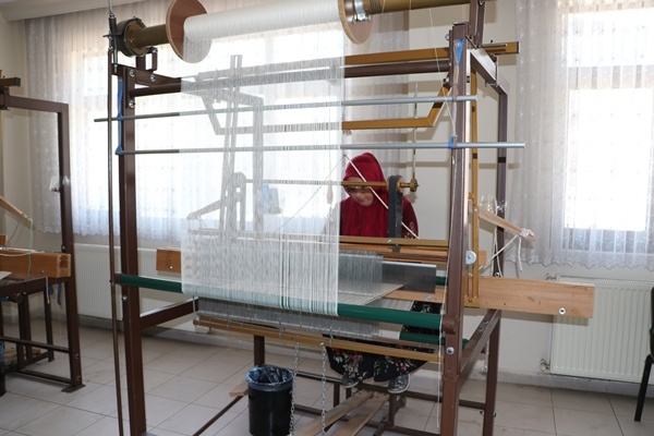 Karadeniz'in yöresel kumaşı "feretiko" yurt dışı pazarında. Foto Haber 14