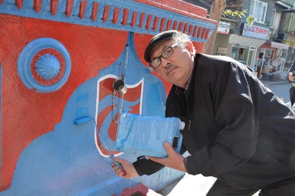 Sinop'ta çeşmeler bordo mavi. Foto Haber 2
